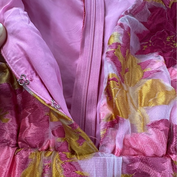 NWT Billy J V-Neckline Floral Puff Sleeve  Abel Mini Dress - Picture 9 of 16